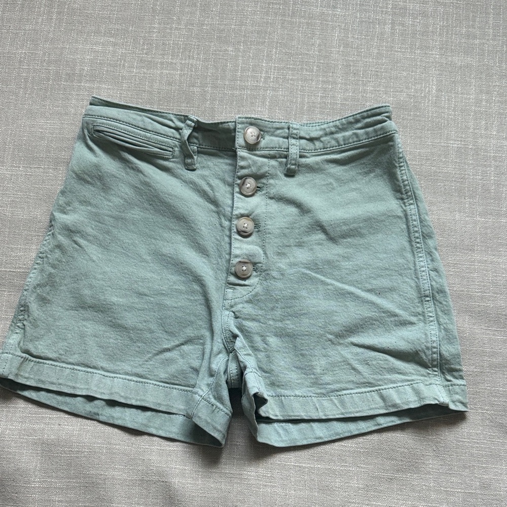 Madewell light green button up shorts